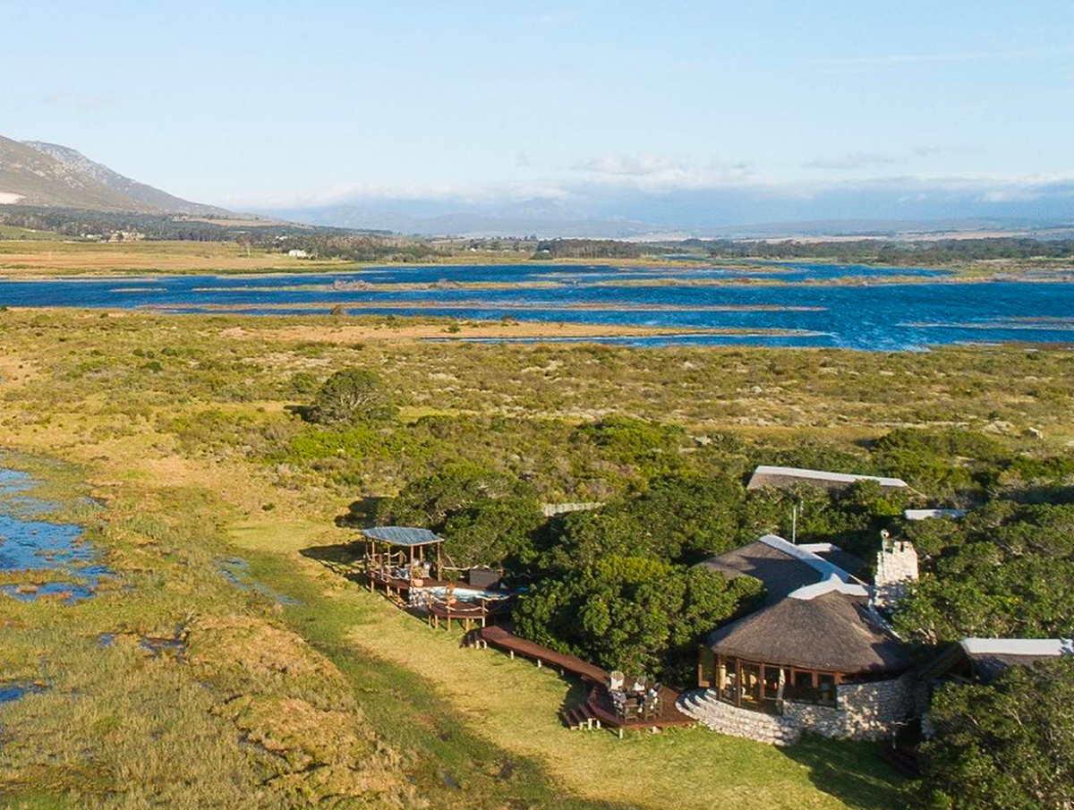 Mosaic Lagoon Lodge